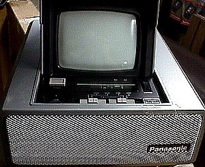 Panasonic TR 5050P Hide-Away TV Set e.JPG (39917 bytes)