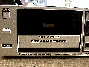 Sanyo Cassette Recording Deck.JPG (29574 bytes)